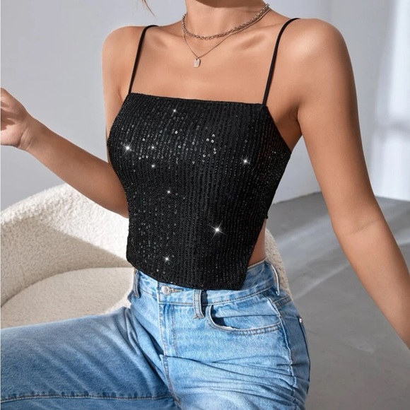 Bundle of tops never worn - Picture 5 of 6